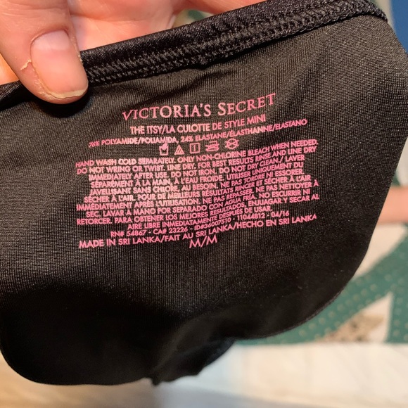 Victoria’s Secret bikini 36C / Medium - Picture 5 of 7
